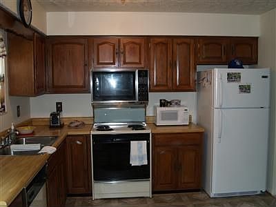 3rd image of 7400 Liberty Ct