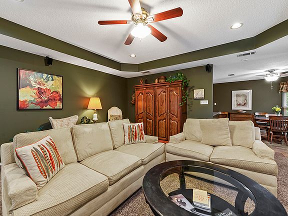 3rd image of 13153 Hawthorn Pl
