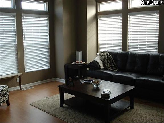 5th image of 30056 Euclid Ave Unit 16