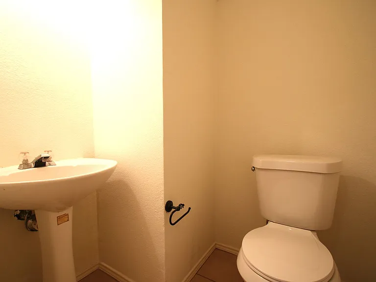 5036 Diaz Ave — Photo 8