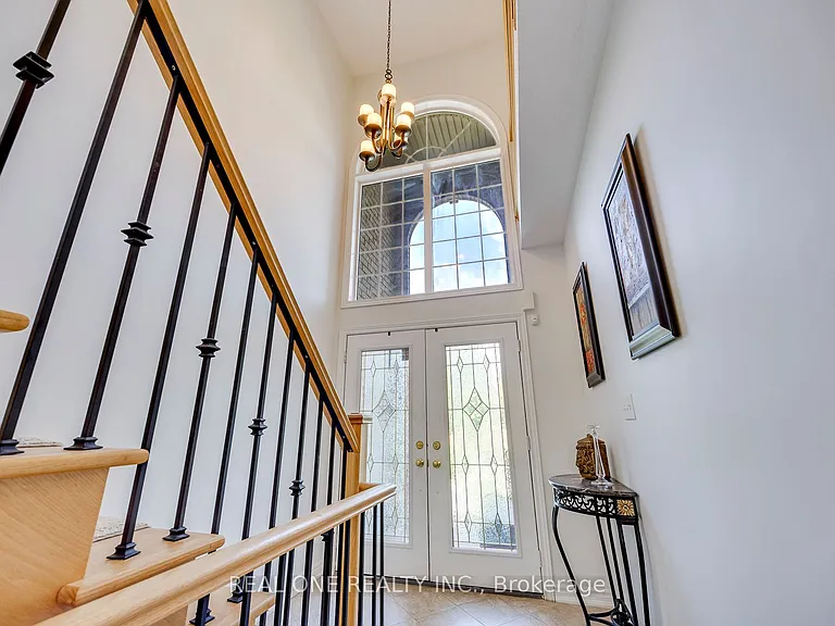 1126 Woodington Ln — Photo 4