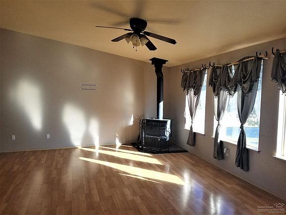 4th image of 6757 SE David Way