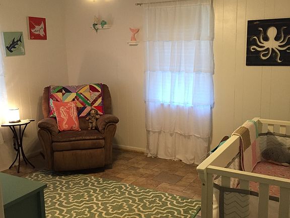 3rd image of 4021 Dixon Cir