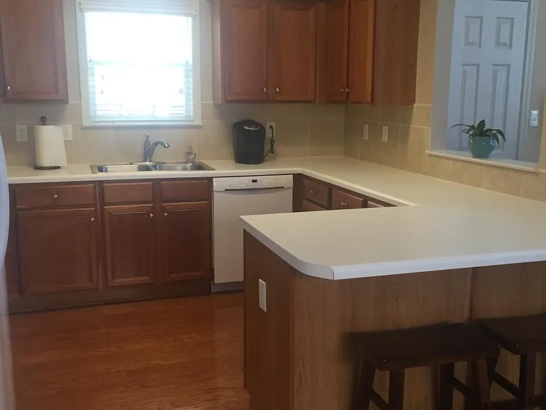 4572 Park Ridge Pkwy — Photo 2