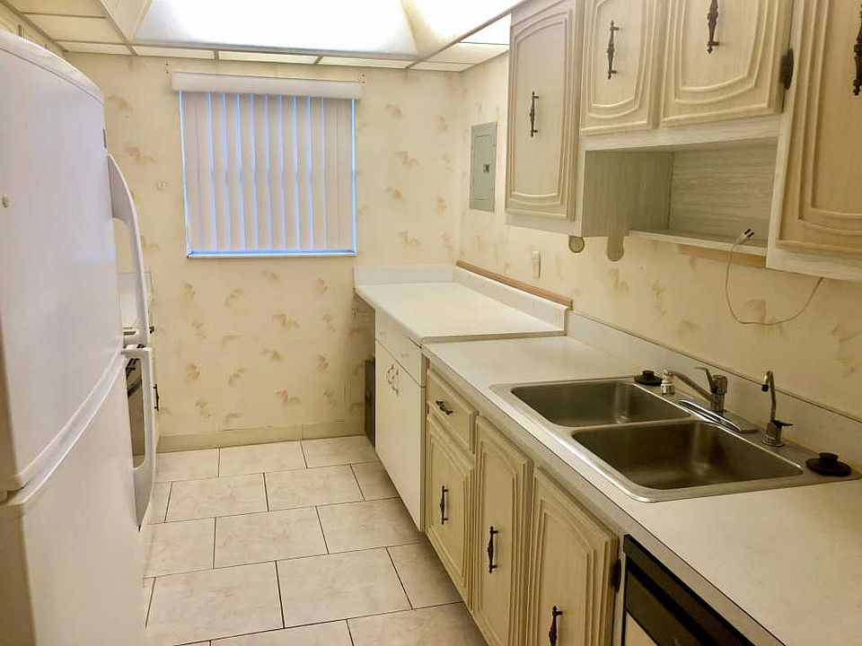1st image of 2740 SW 22nd Ave APT 1603