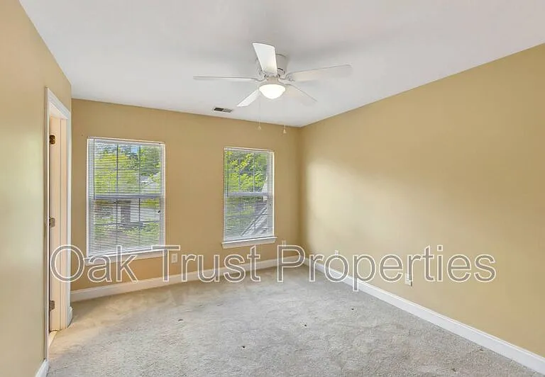 126 Tuscany Ct — Photo 17