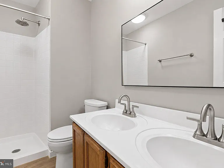 722 Hetzel Ter SE — Photo 15