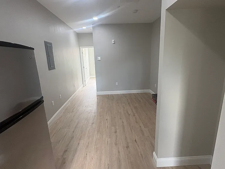 2105 Maryland Ave #404 — Photo 13
