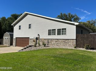 207 7th St NE, Watertown, SD 57201