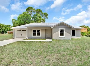 305 Caspian Tern Ave, Sebring, FL 33872