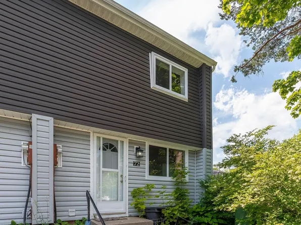 72 Cavendish Rd, Halifax, NS B3P 2J7