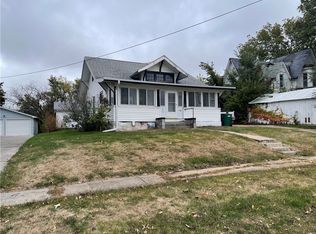 902 10th St, Corning, IA 50841