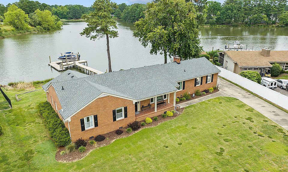 1st image of 3708 Shoreline Dr