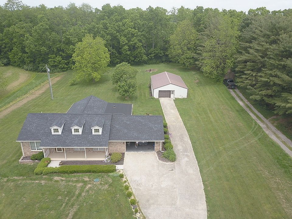 4185 Colby Rd - Front view