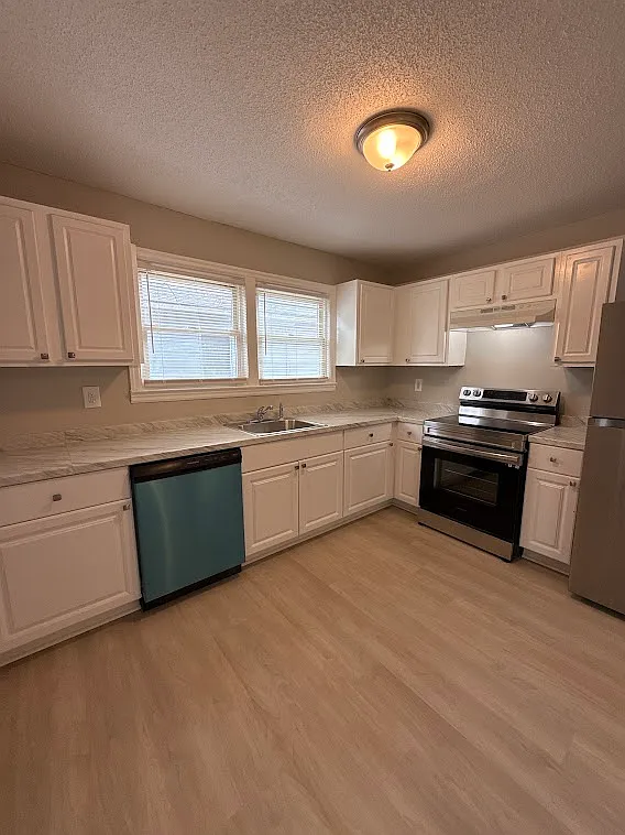 2 bed, 992 sqft, $1,545 — Photo 2