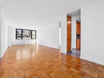 320 East 23rd Street, #9D