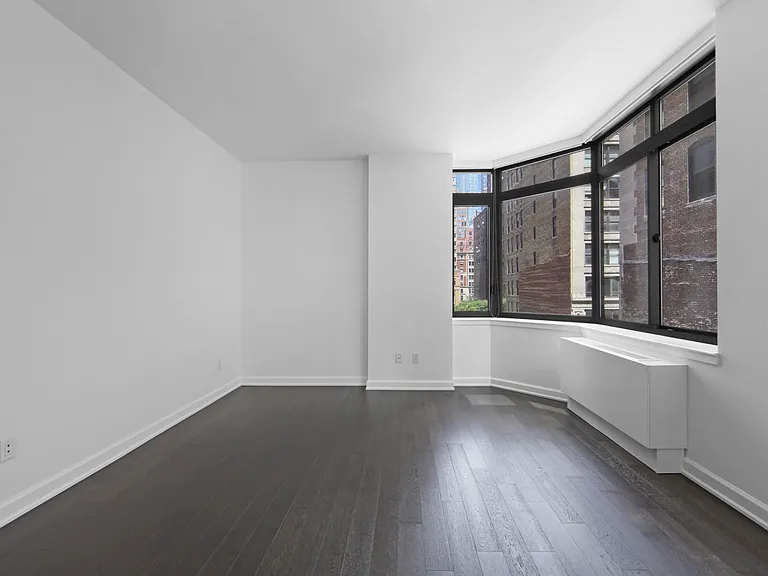 77 W 24th St #5M — Photo 4