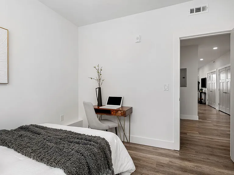 181 Bennington St #1 — Photo 32
