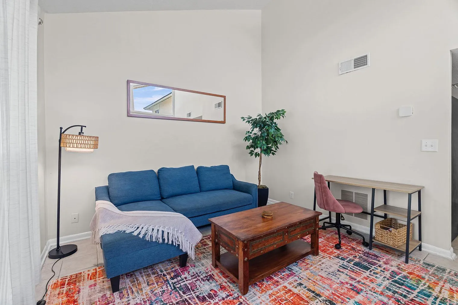 3 bed, 2.0 bath, 1291 sqft, $3,447 — Photo 4