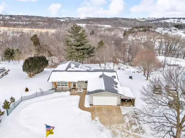 22196 Ridge Rd #28, Anamosa, IA 52205