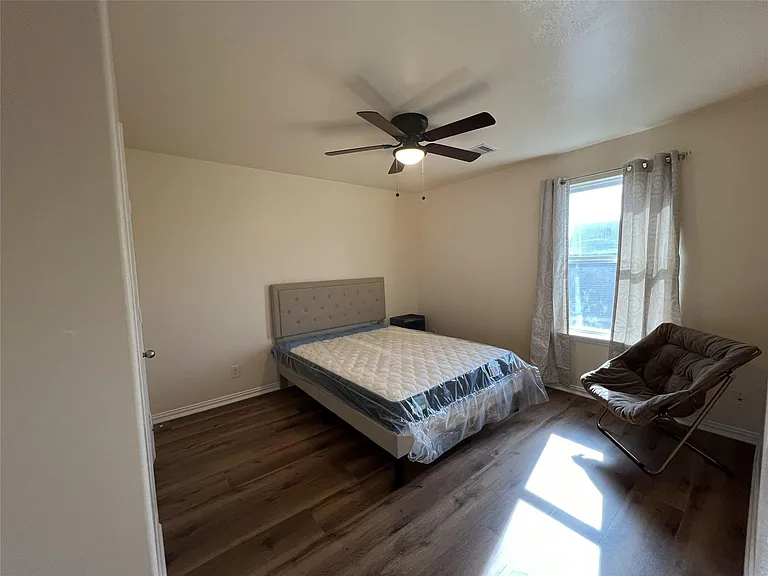 2403 Summers Glen Ct — Photo 18