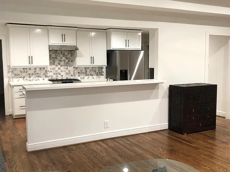 1346 Chantilly Ln — Photo 11