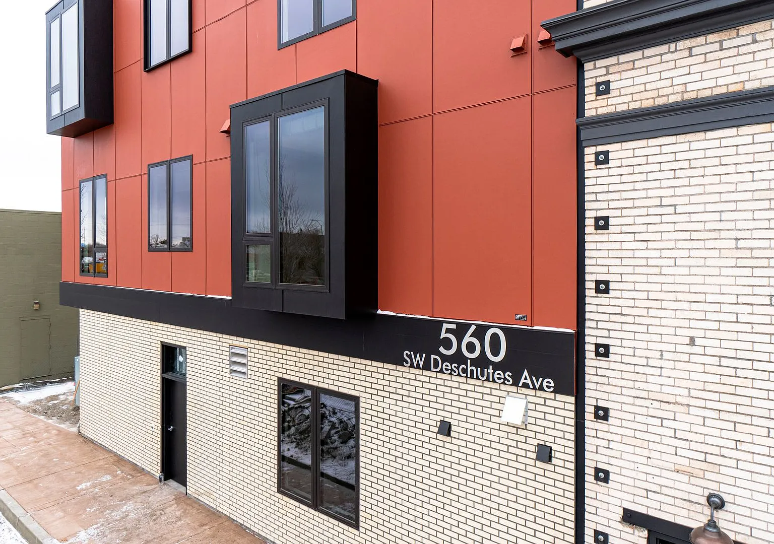 Bank Commons — Photo 2