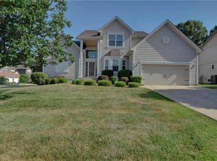 2403 SW 11th Ter, Lees Summit, MO 64081