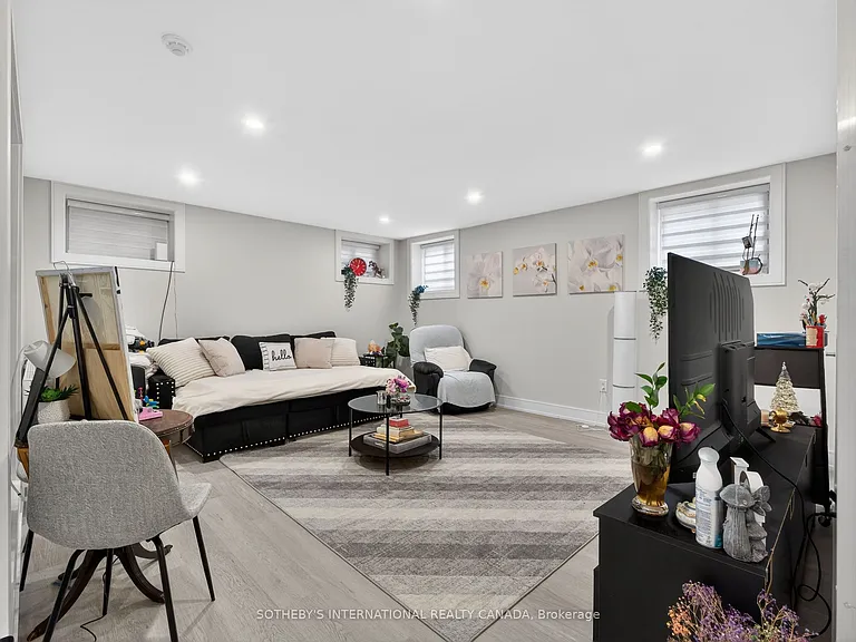 24 College View Ave #1B — Photo 8