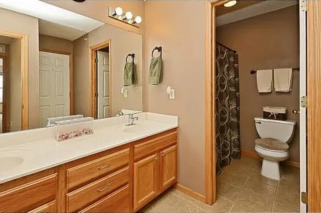 9655 Linden Ln N — Photo 11