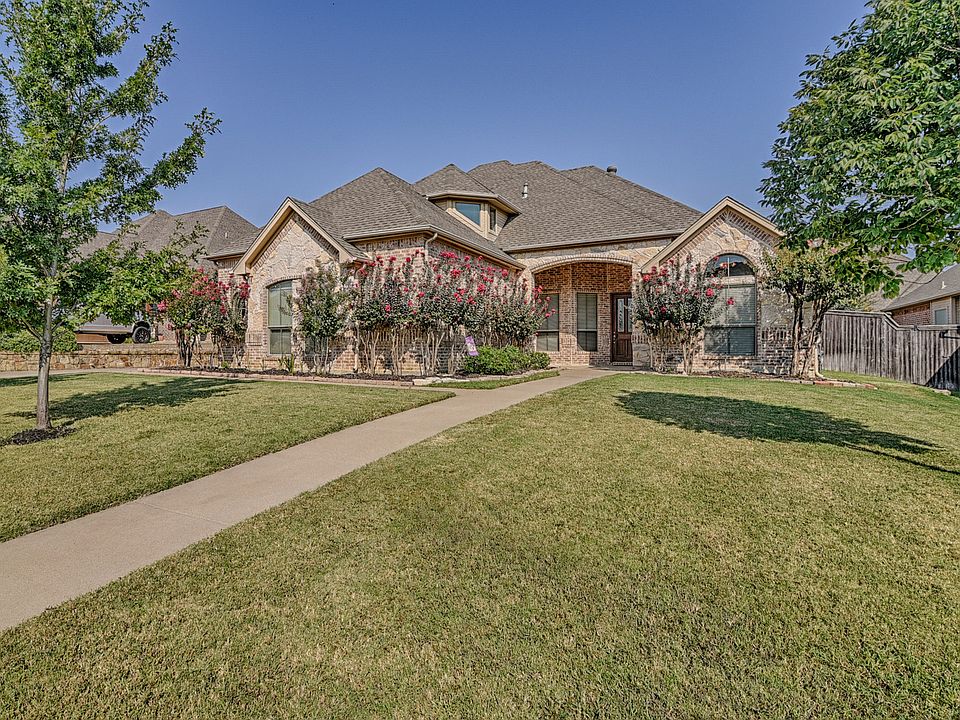 1st image of 3303 Vista Lake Cir