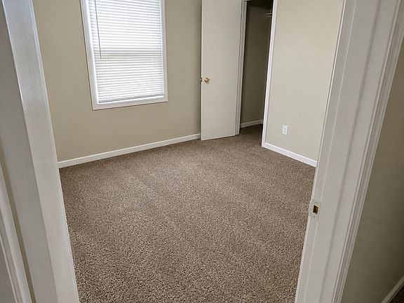 5th image of 4434 Crockett St