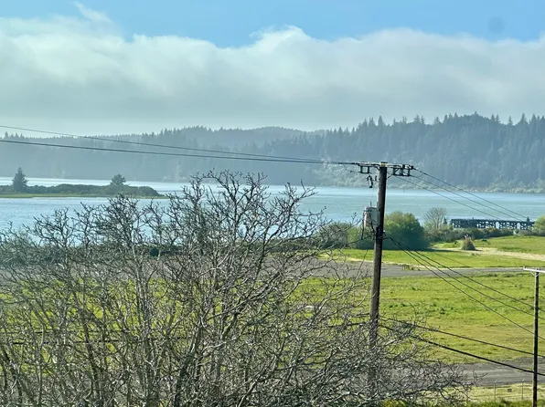 (undisclosed Address), Gardiner, OR 97441
