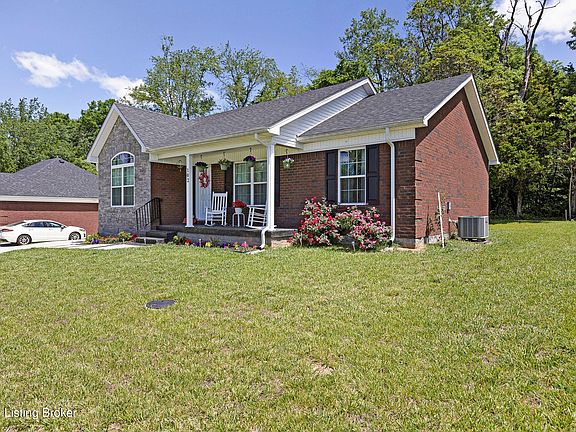 3rd image of 102 Shallow Springs Ct