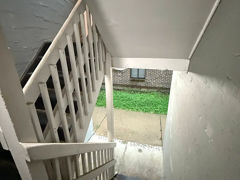 1235 Summit St #C — Photo 20
