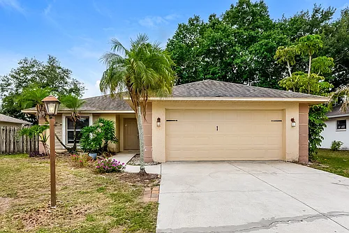 4208 76th Dr E Photo 1