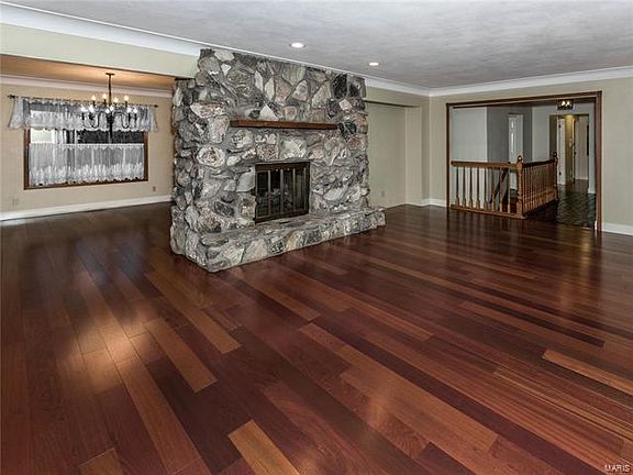 5th image of 38 Cheshire Dr