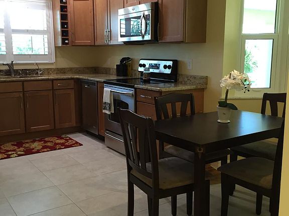 2nd image of 475 Grove Isle Cir Floor 2