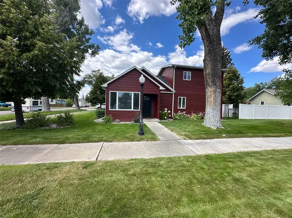 38 2nd Ave SW, Choteau, MT 59422