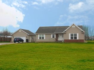 1534 School St, Washington, IL 61571