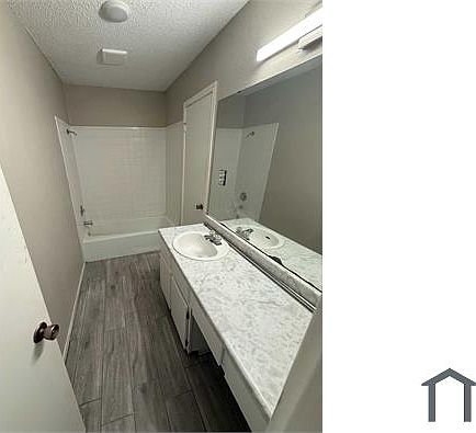 5th image of 1204 Greenbriar Loop