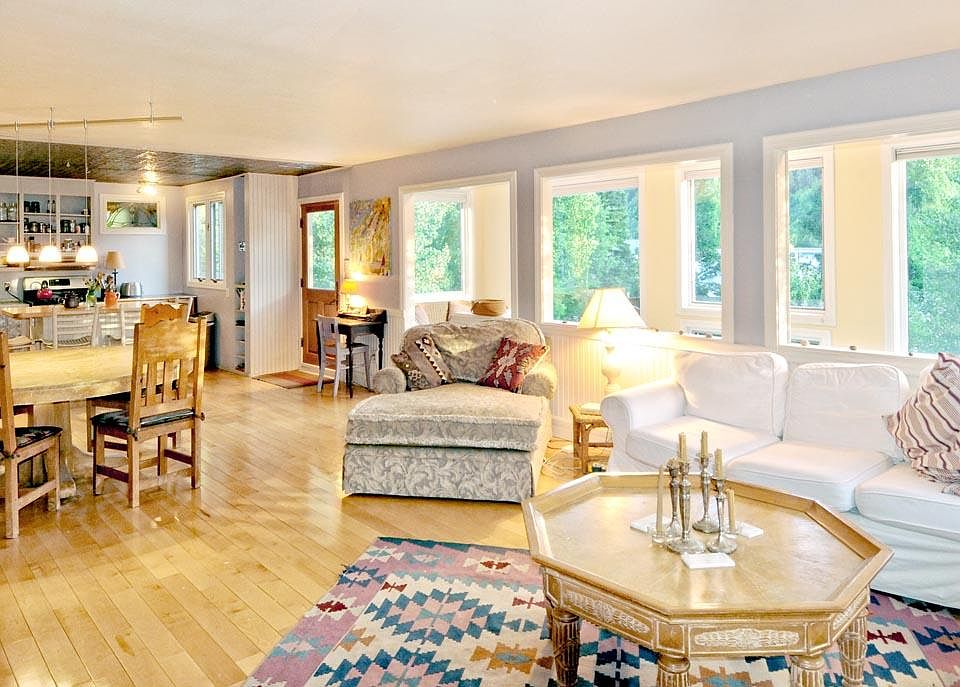 Living room to kitchen