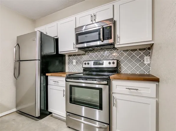 915 NW 7th St APT 102, Oklahoma City, OK 73106