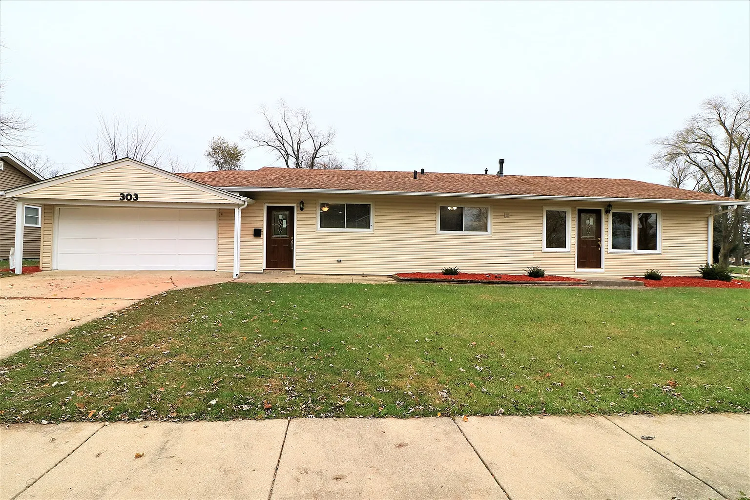 303 Cedar Ct photo 1