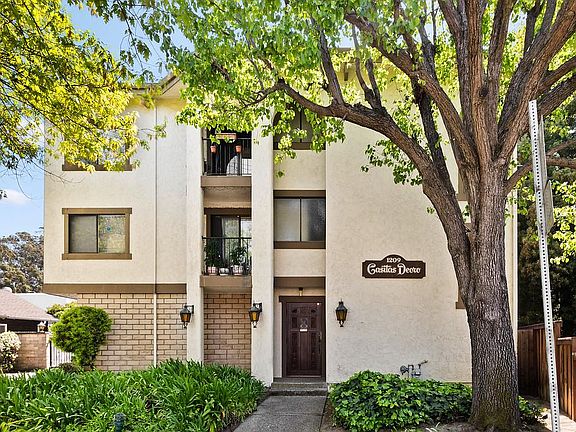 2nd image of 1209 Oak Grove Ave APT 305