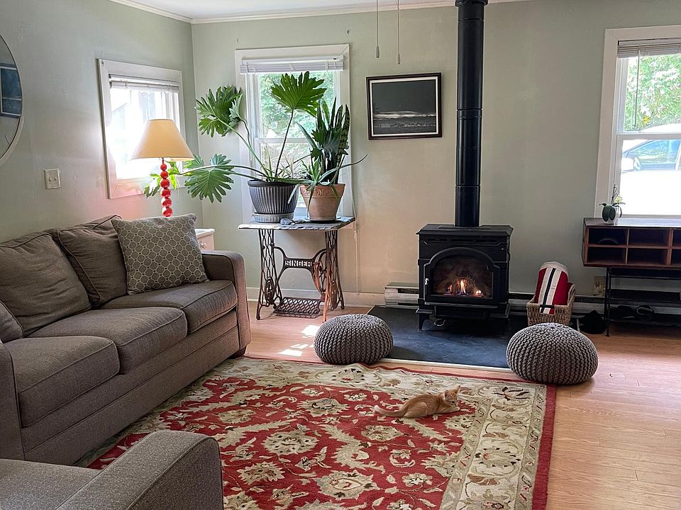 1st image of 6 Stillwell St