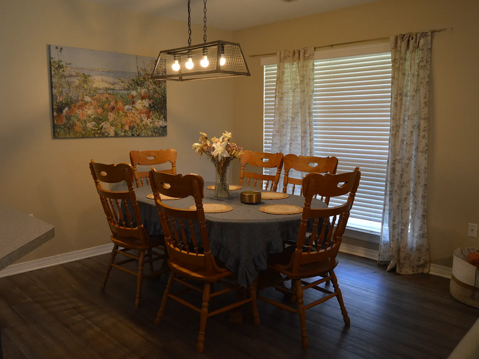 3 bed, 1307 sqft, $1,650 — Photo 4