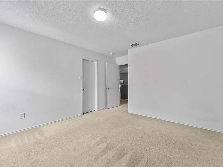 5401 Pandale Valley Dr — Photo 32