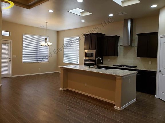 4th image of 3673 Balboa Ct