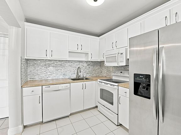 4th image of 9300 SW 8th Street #219
